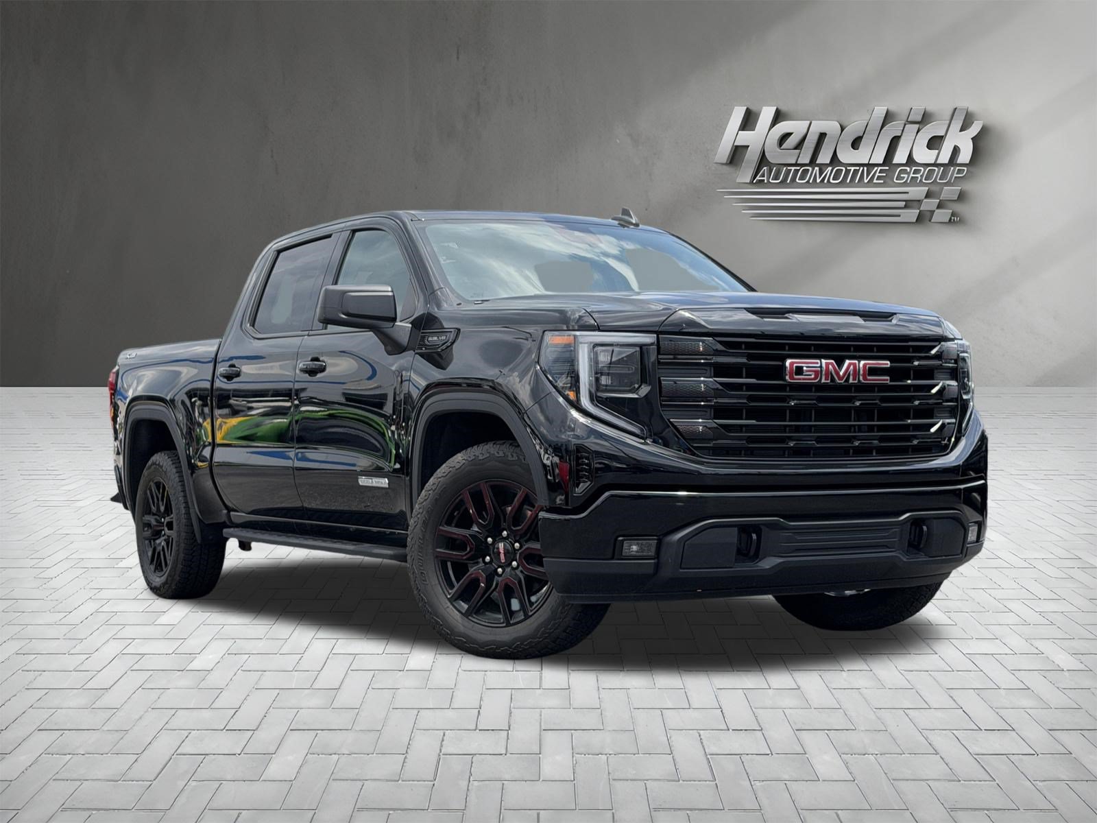 Used 2024 GMC Sierra 1500 Elevation w/ X31 Off-Road Package AWD/4WD image 2