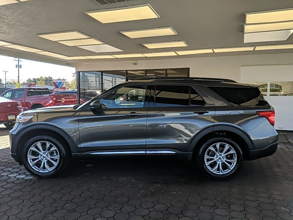 Used 2020 Ford Explorer XLT w/ Equipment Group 202A image 11