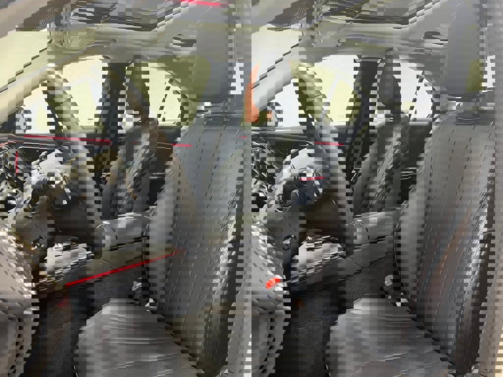 Used 2025 Mercedes-Benz E 350 4MATIC Sedan image 22