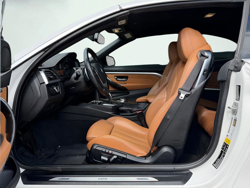 Used 2018 BMW 430i xDrive Convertible image 16