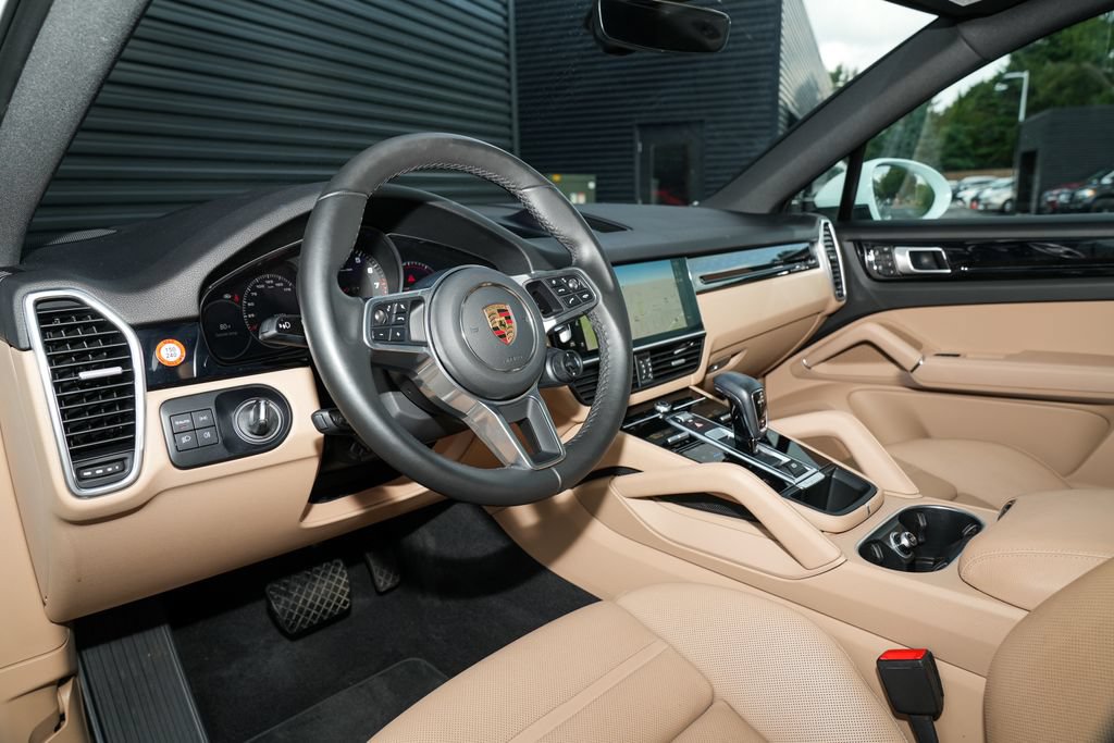 Certified 2022 Porsche Cayenne Coupe AWD/4WD image 4