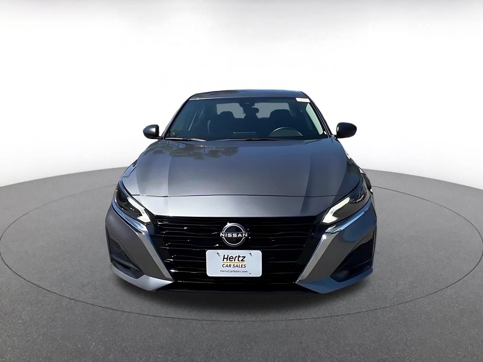 Used 2025 Nissan Altima 2.5 SV FWD image 4