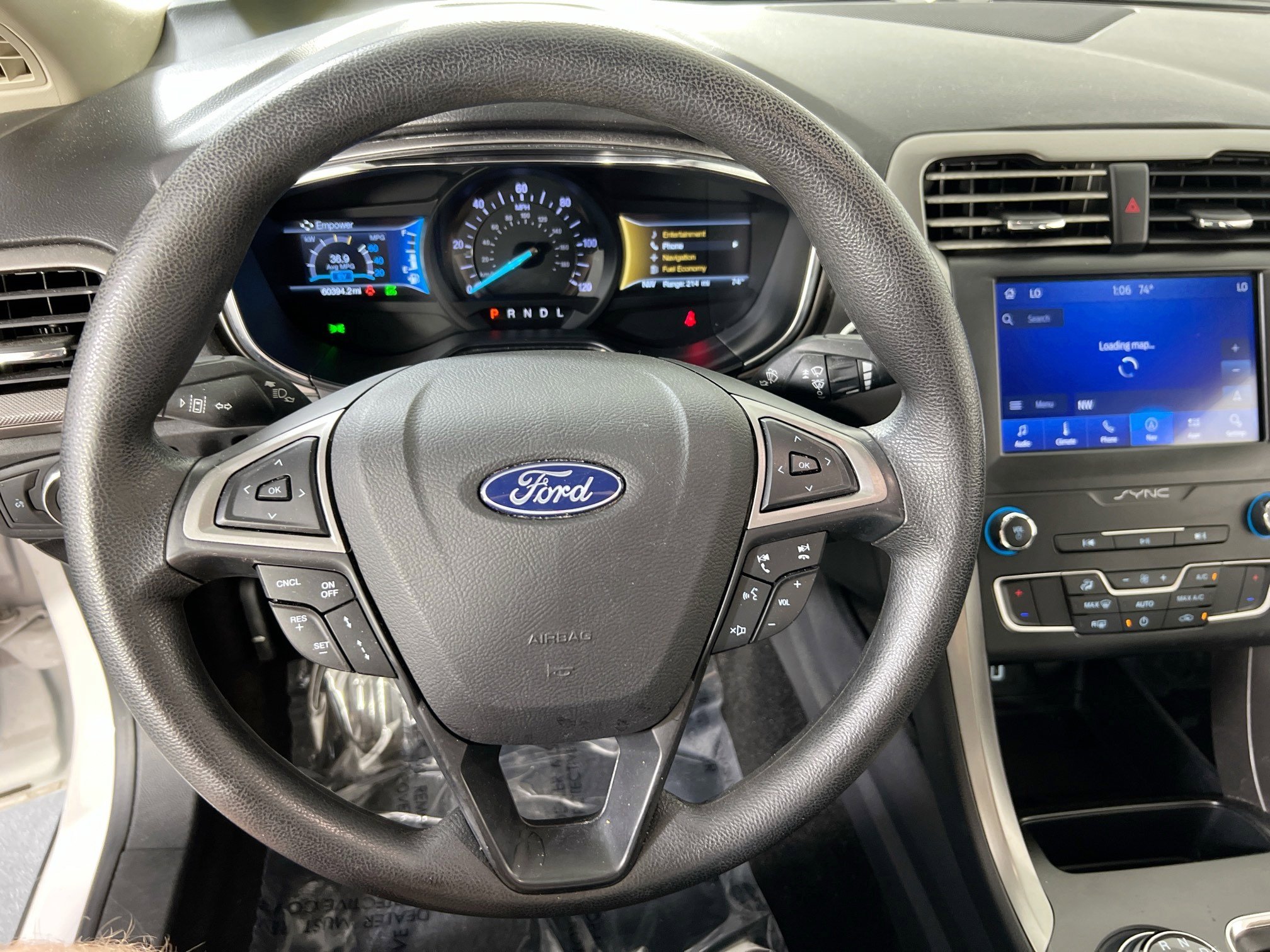 Used 2019 Ford Fusion SE FWD image 11