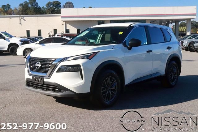 Used 2023 Nissan Rogue S image 4