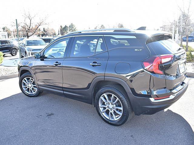 Used 2024 GMC Terrain SLT image 4