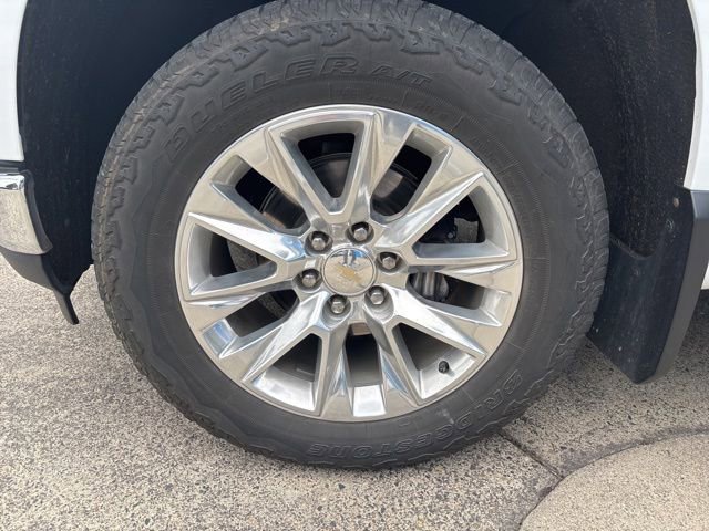 Used 2022 Chevrolet Silverado 1500 LTZ w/ LTZ Premium Package AWD/4WD image 11