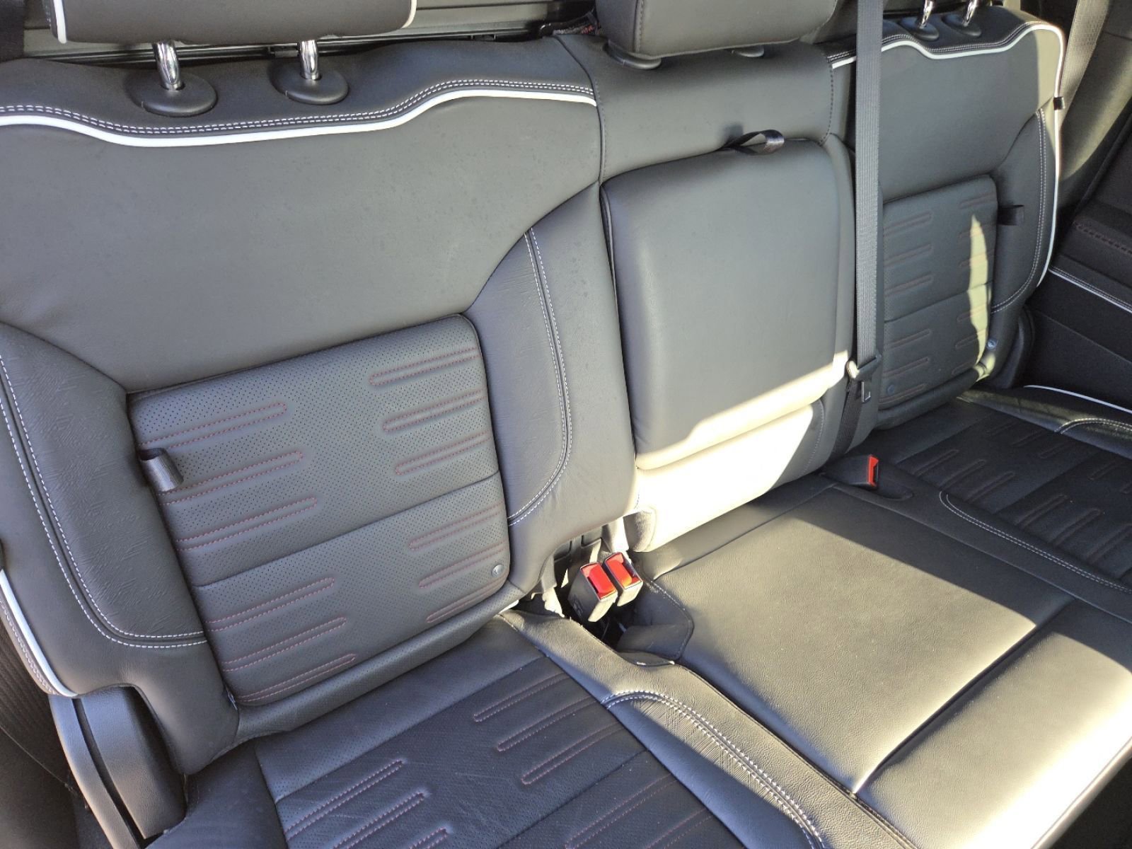 Used 2024 GMC Sierra 1500 AT4X image 27