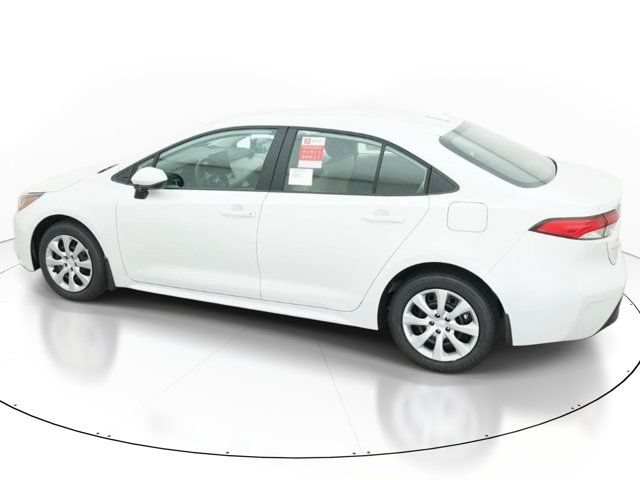 New 2026 Toyota Corolla LE FWD image 3