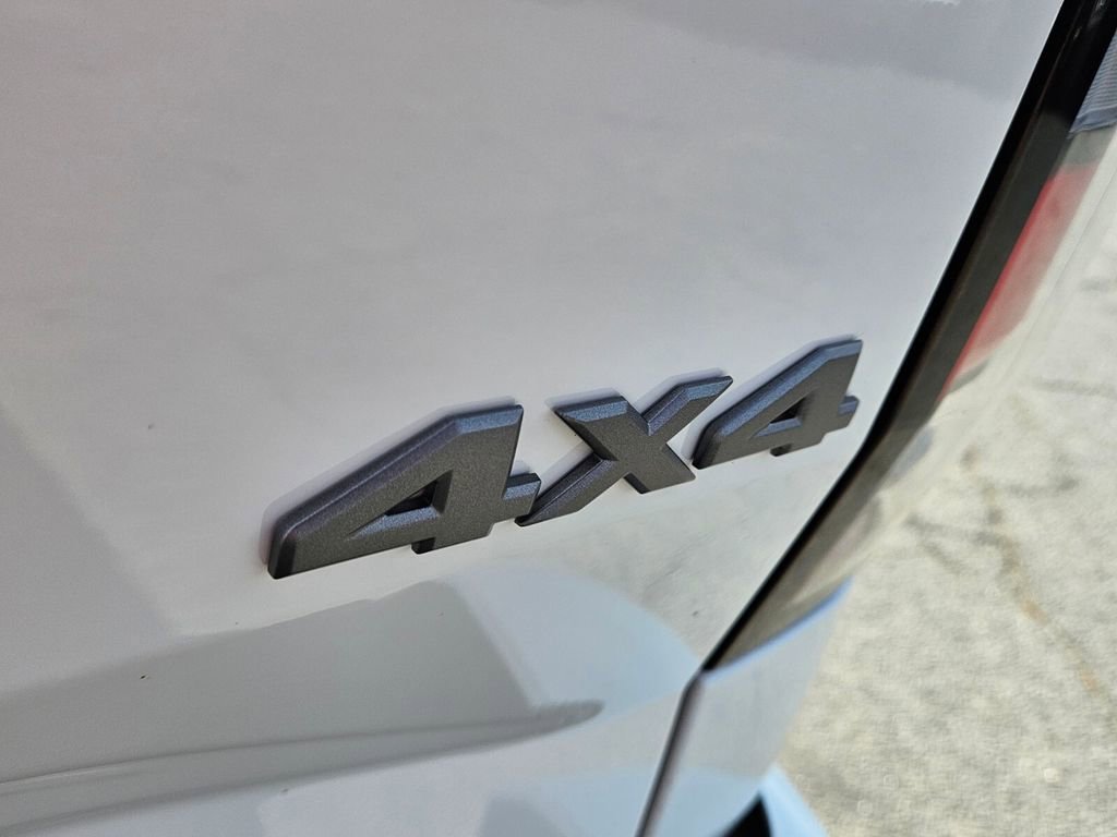 New 2026 Nissan Frontier SV w/ SV Convenience Package image 9