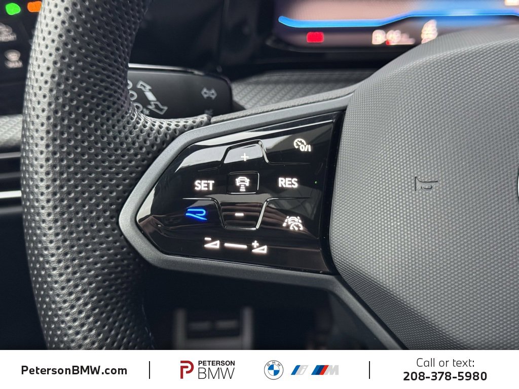 Used 2024 Volkswagen Golf R image 22