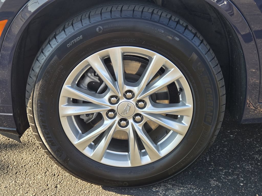 Certified 2024 Cadillac XT6 Luxury w/ LPO, Floor Liner Package AWD/4WD image 6