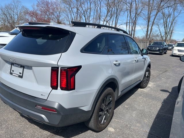 Used 2023 Kia Sorento S w/ Panoramic Sunroof Package image 6