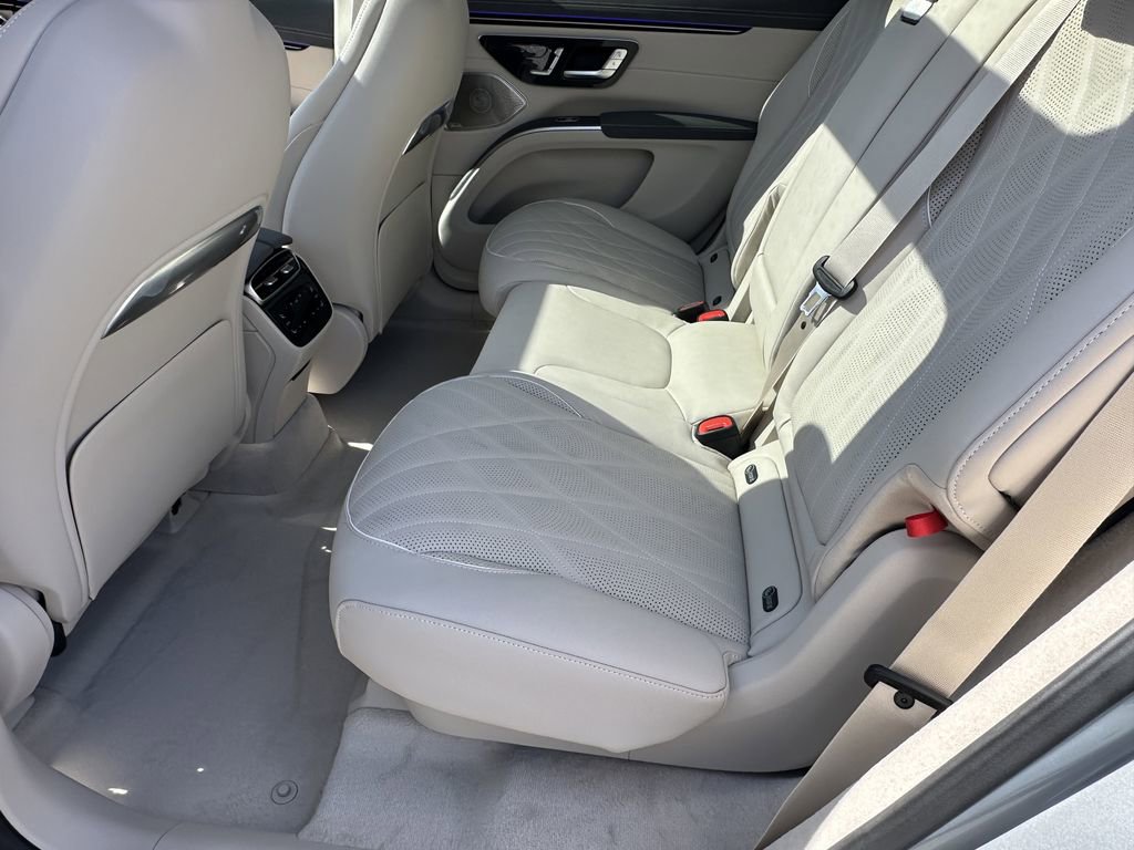 New 2026 Mercedes-Benz EQS 550 4MATIC SUV image 24