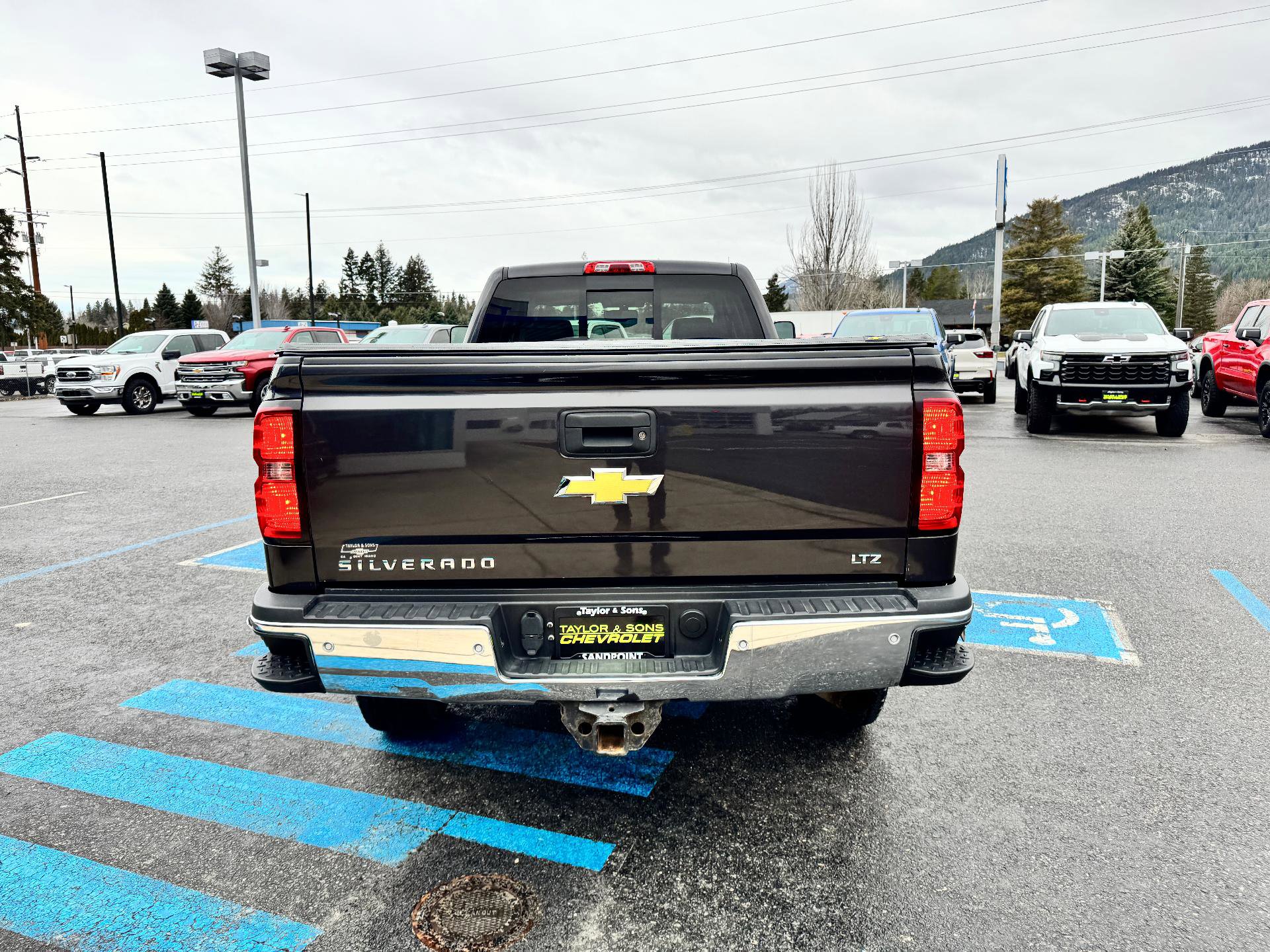Used 2015 Chevrolet Silverado 2500 LTZ w/ LTZ Plus Package image 6