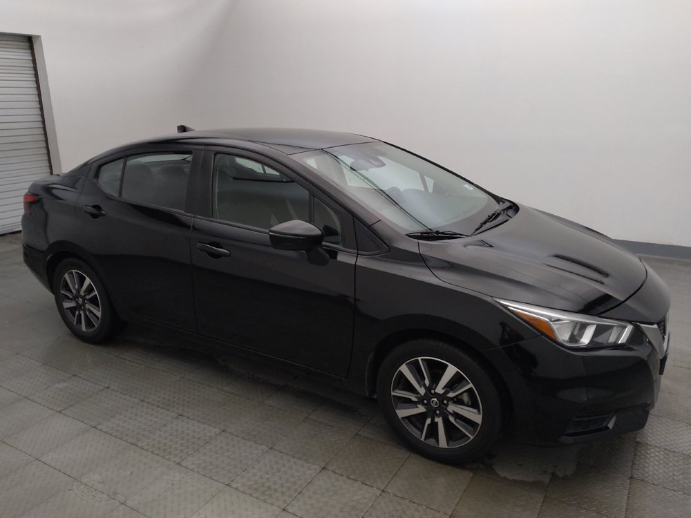 Used 2021 Nissan Versa SV FWD image 11