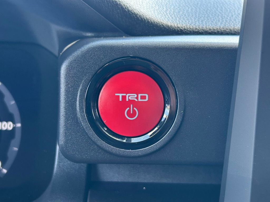 Used 2025 Toyota 4Runner TRD Off-Road AWD/4WD image 29