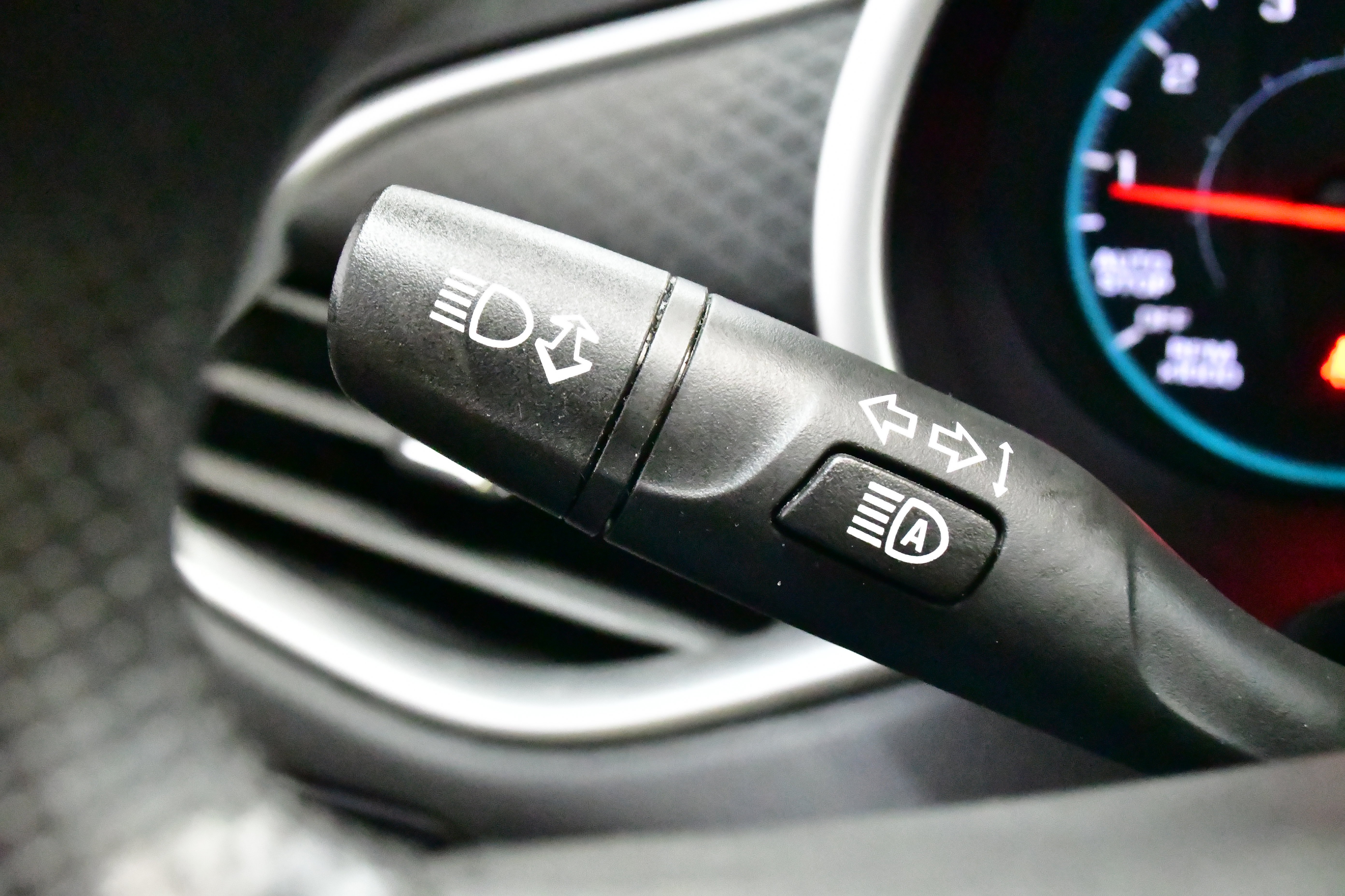 Used 2024 Chevrolet Malibu LT image 40