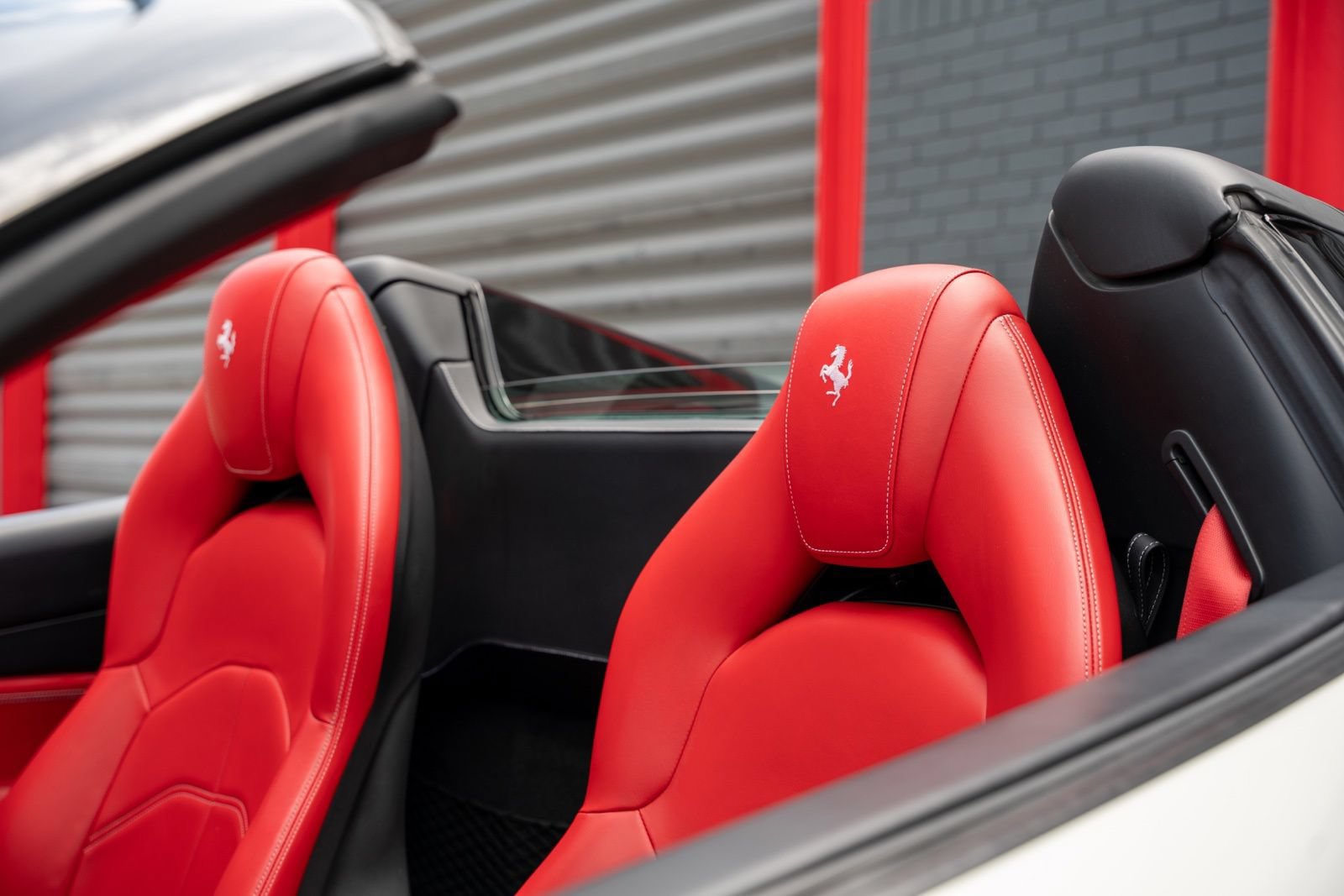Used 2018 Ferrari 488 Spider RWD image 23