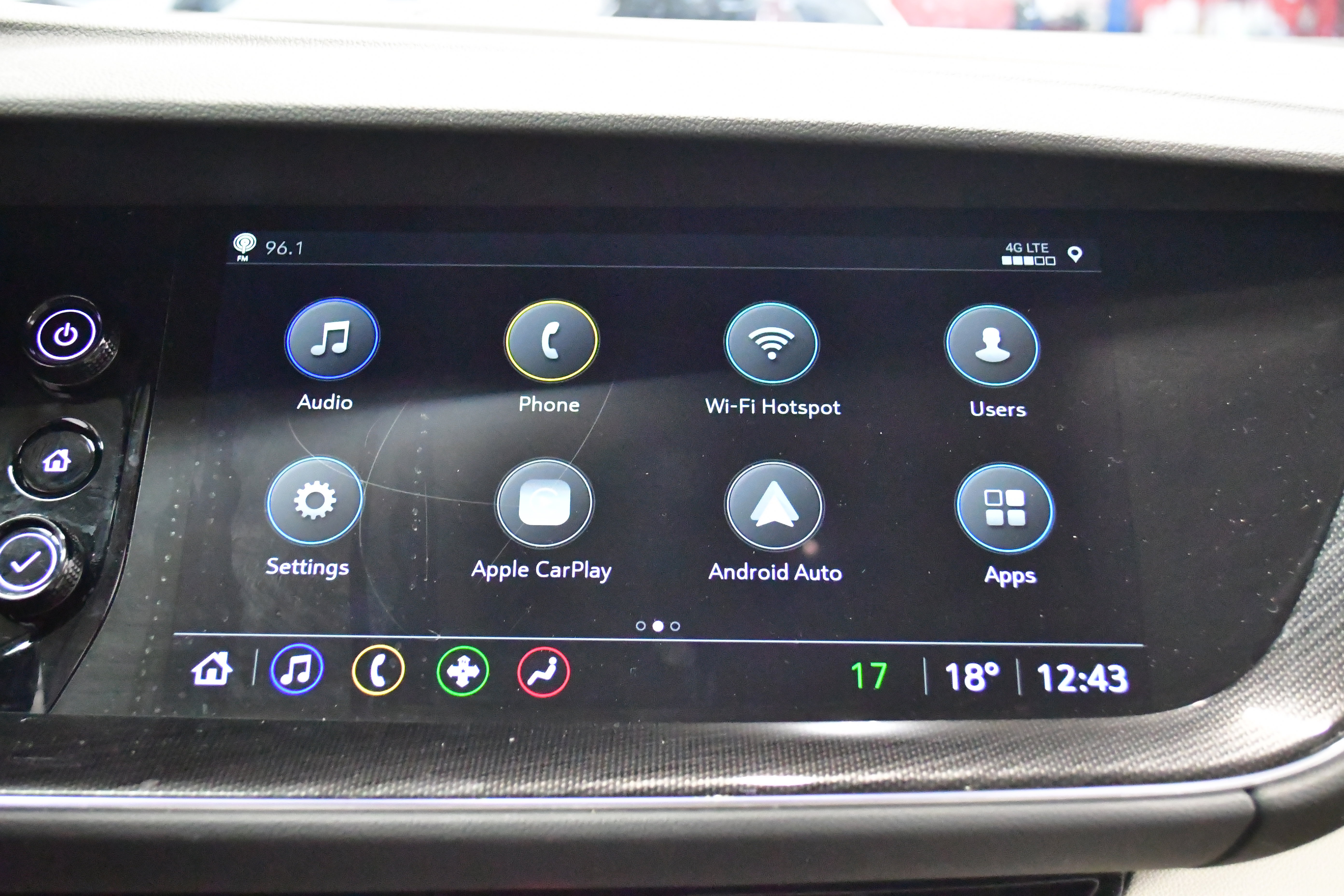 Used 2022 Buick Envision Preferred image 44