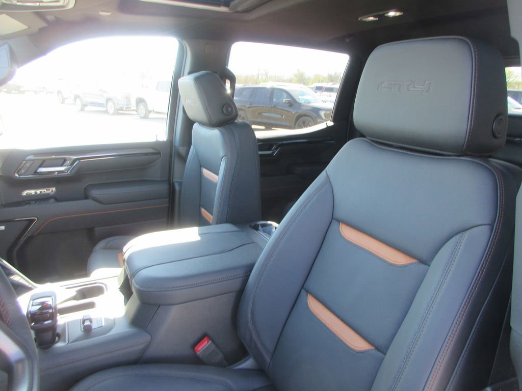 New 2026 GMC Sierra 1500 AT4 w/ AT4 Premium Package AWD/4WD image 17