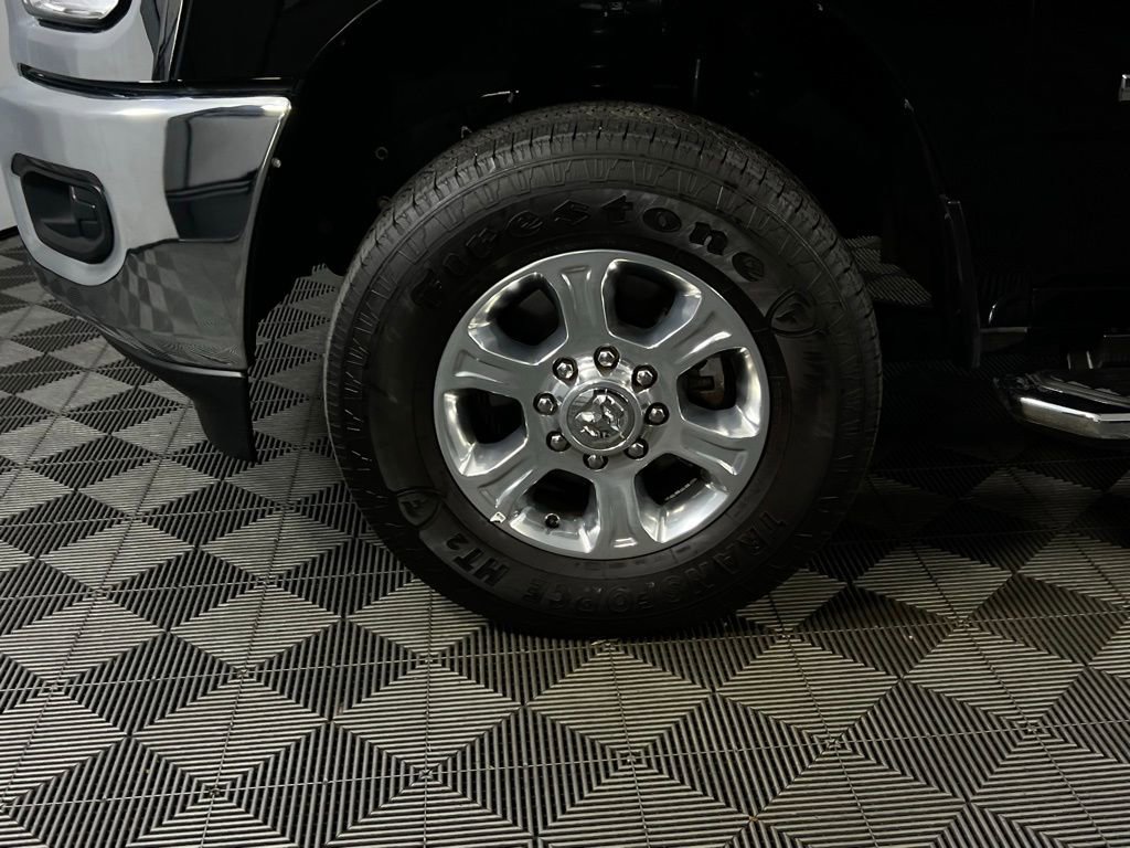 Used 2024 RAM 2500 Big Horn w/ Bed Utility Group image 9