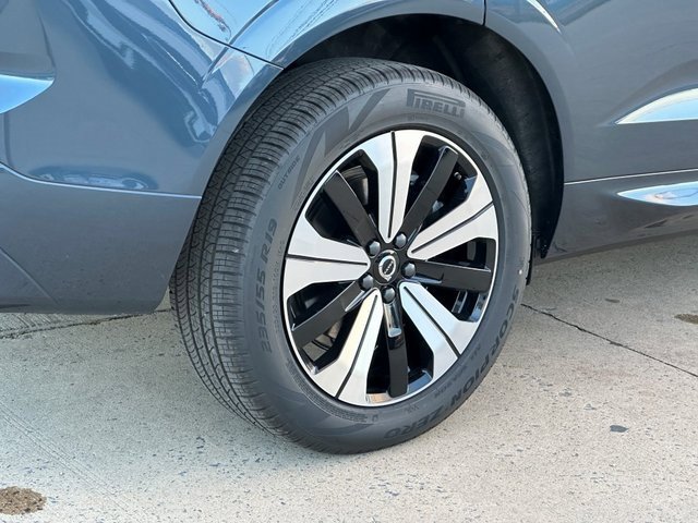New 2025 Volvo XC60 T8 Core w/ Climate Package image 9