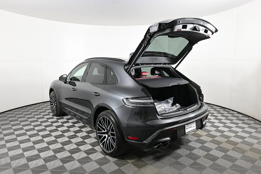 New 2026 Porsche Macan GTS image 36