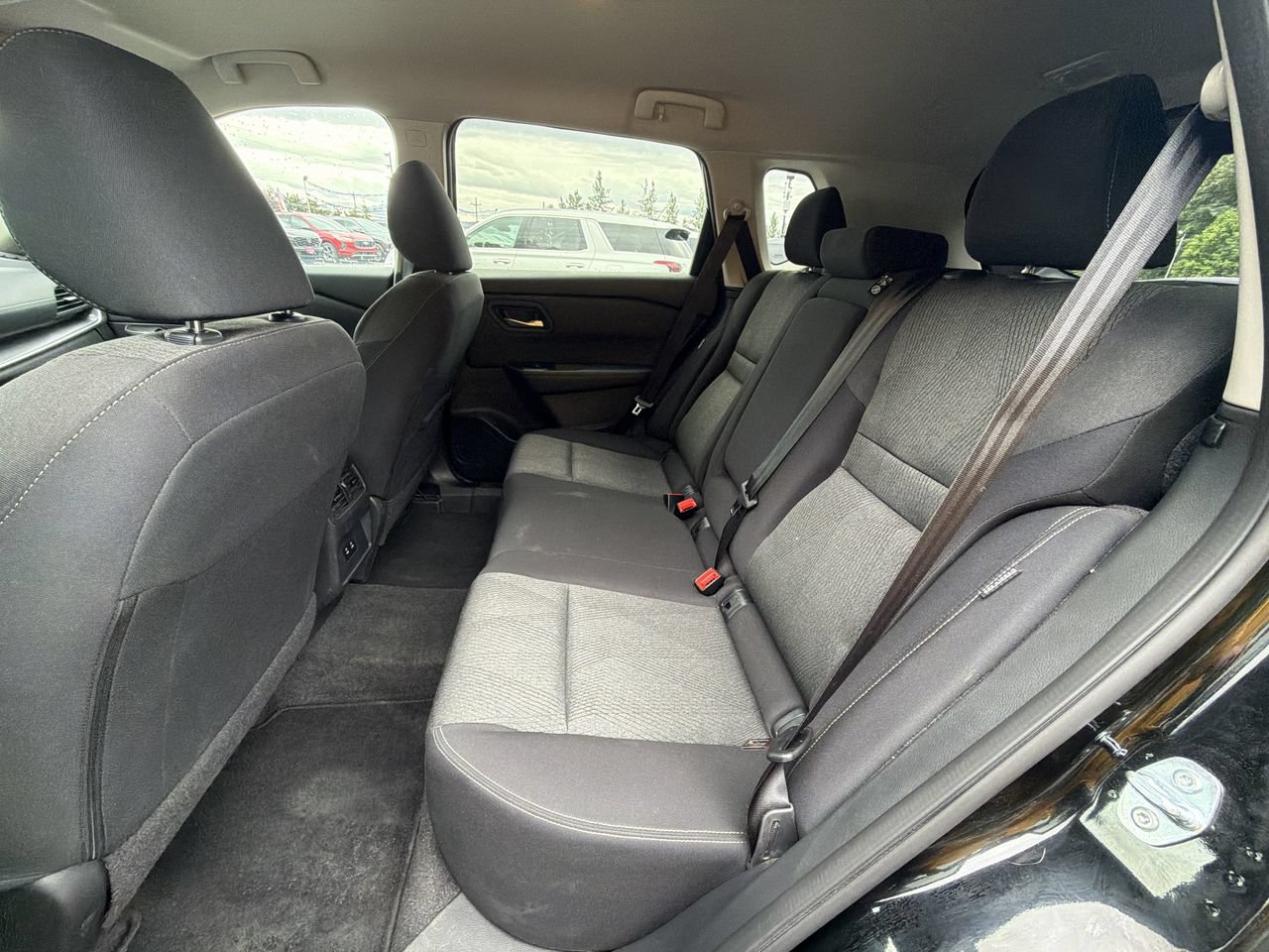 Used 2024 Nissan Rogue SV AWD/4WD image 20