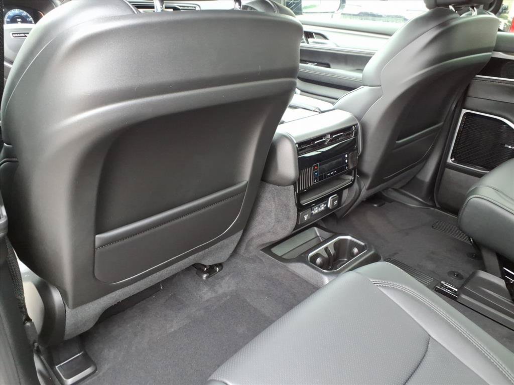 New 2026 Jeep Grand Wagoneer Limited w/ Premium Group II AWD/4WD image 16