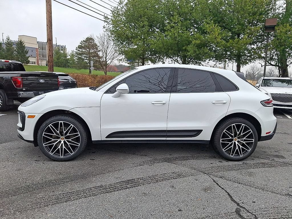 Used 2024 Porsche Macan AWD/4WD image 7