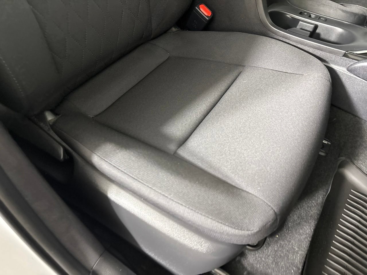 Used 2026 Toyota Corolla LE FWD image 29