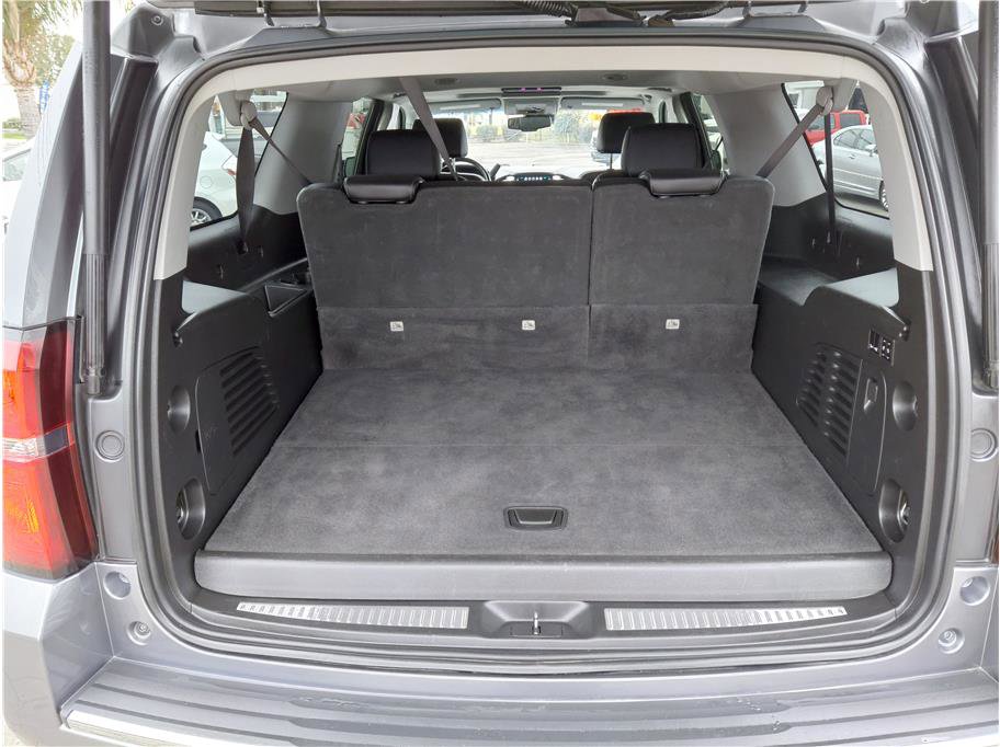 Used 2018 Chevrolet Suburban Premier image 14
