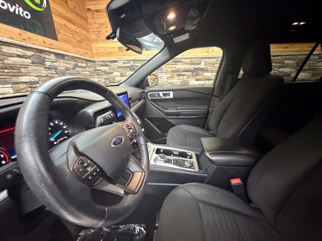 Used 2020 Ford Explorer XLT w/ Comfort Package AWD/4WD image 13