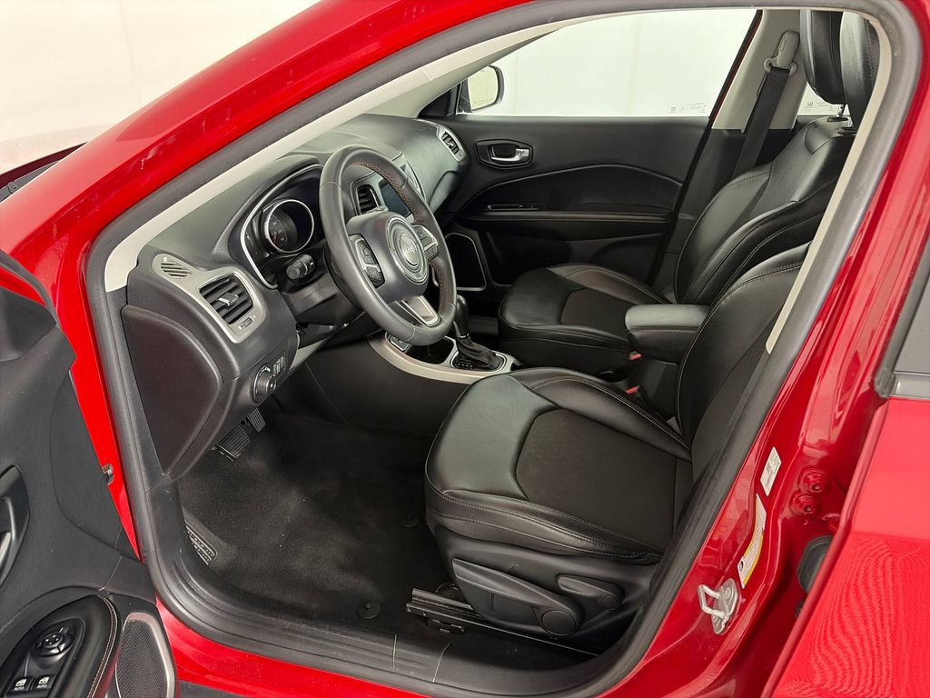 Used 2021 Jeep Compass Latitude FWD image 11