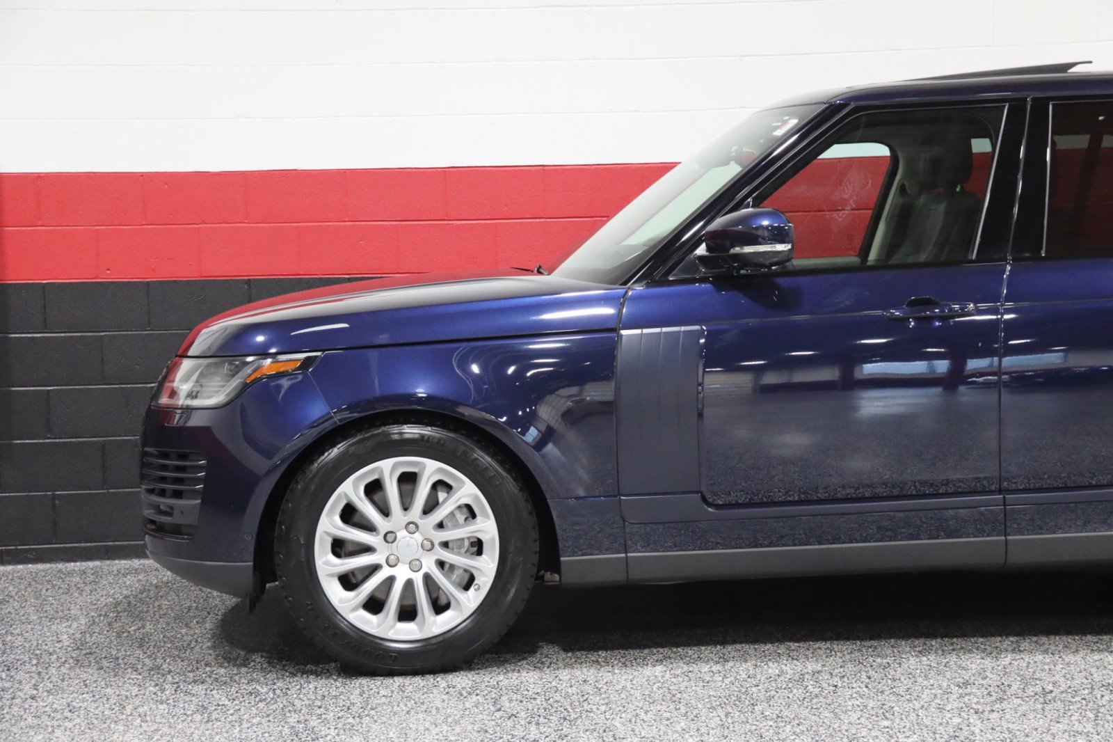Used 2019 Land Rover Range Rover HSE image 22