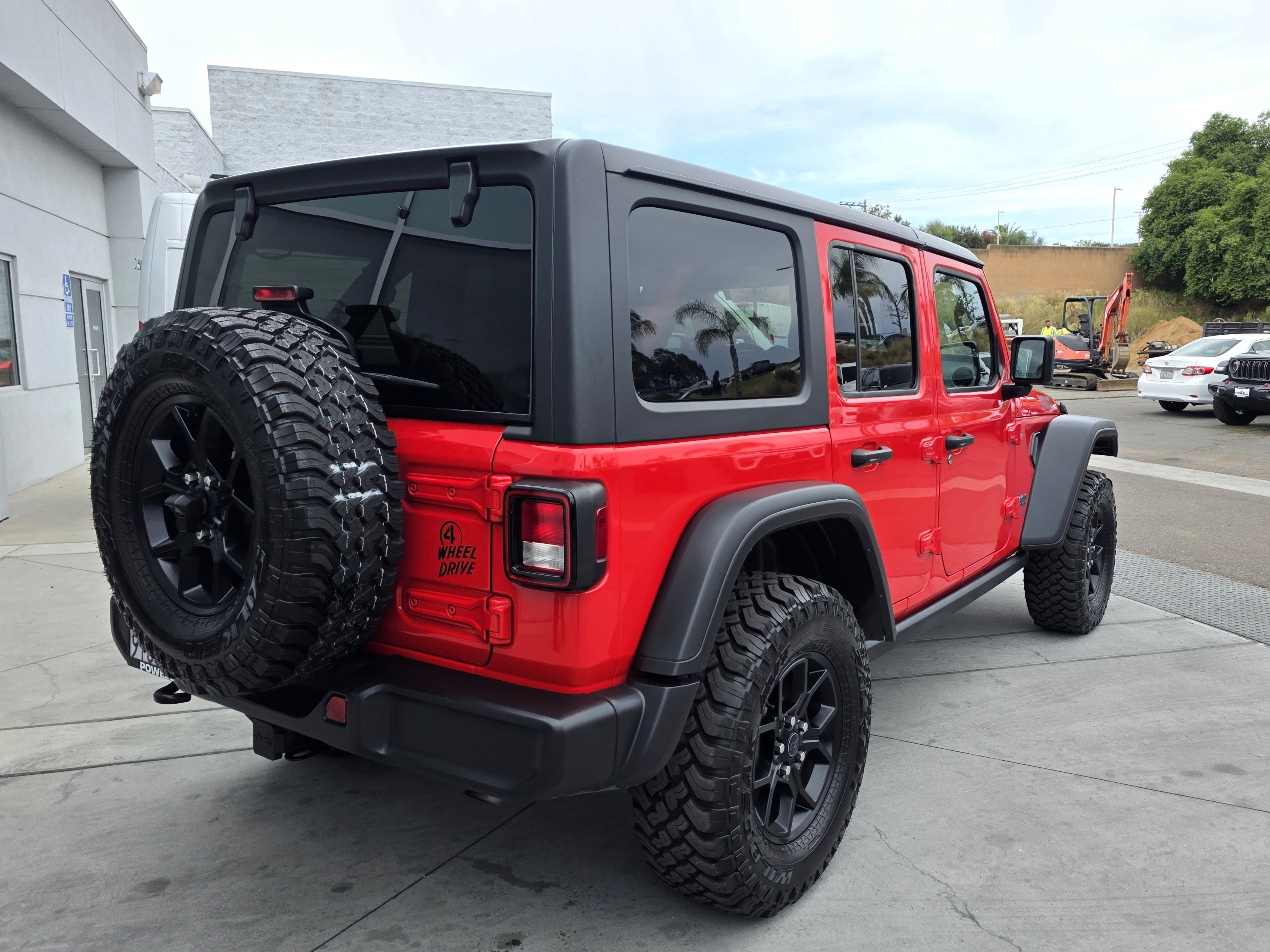 Certified 2025 Jeep Wrangler Willys image 5