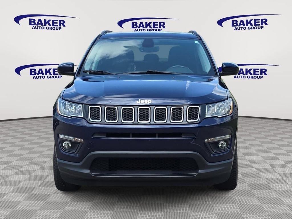 Used 2018 Jeep Compass Latitude w/ Popular Equipment Group AWD/4WD image 2