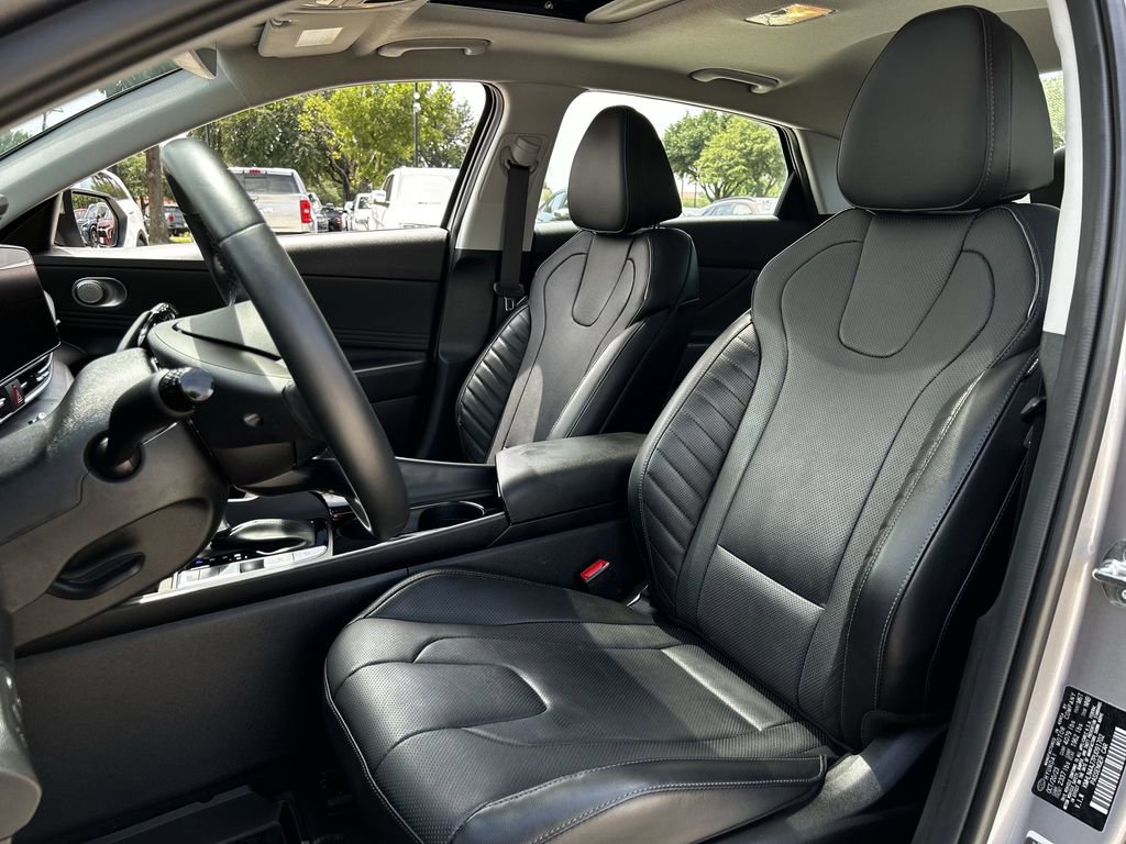 Used 2023 Hyundai Elantra Limited FWD image 28