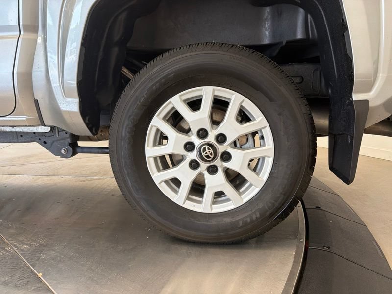 Certified 2025 Toyota Tacoma SR5 AWD/4WD image 31