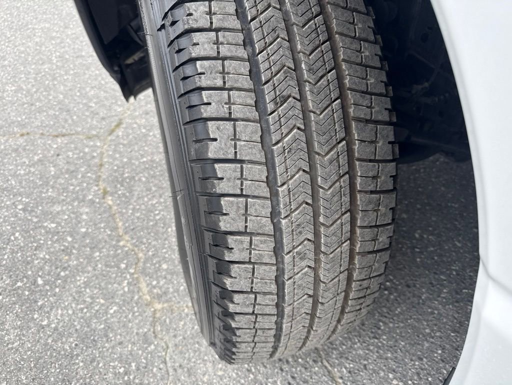 Used 2022 Ford F150 Lightning Pro AWD/4WD image 29