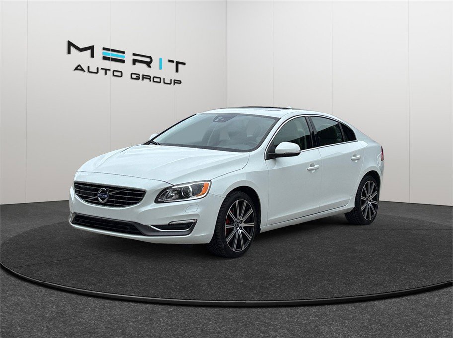 Used 2016 Volvo S60 T5 Inscription Platinum w/ Climate Package AWD/4WD image 4