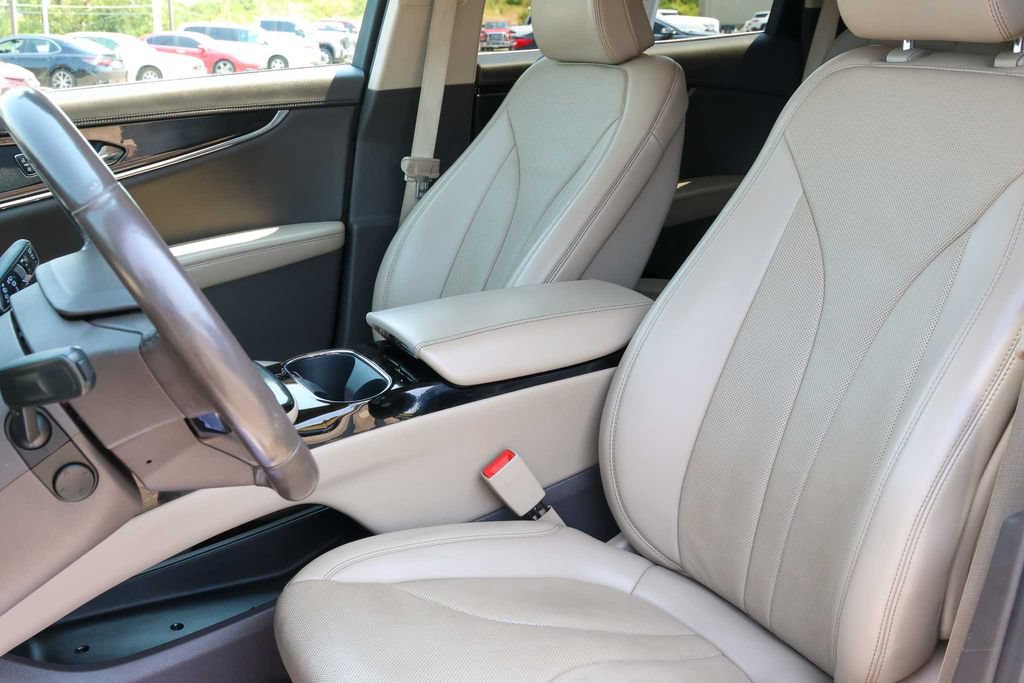 Used 2022 Lincoln Nautilus Reserve AWD/4WD image 14
