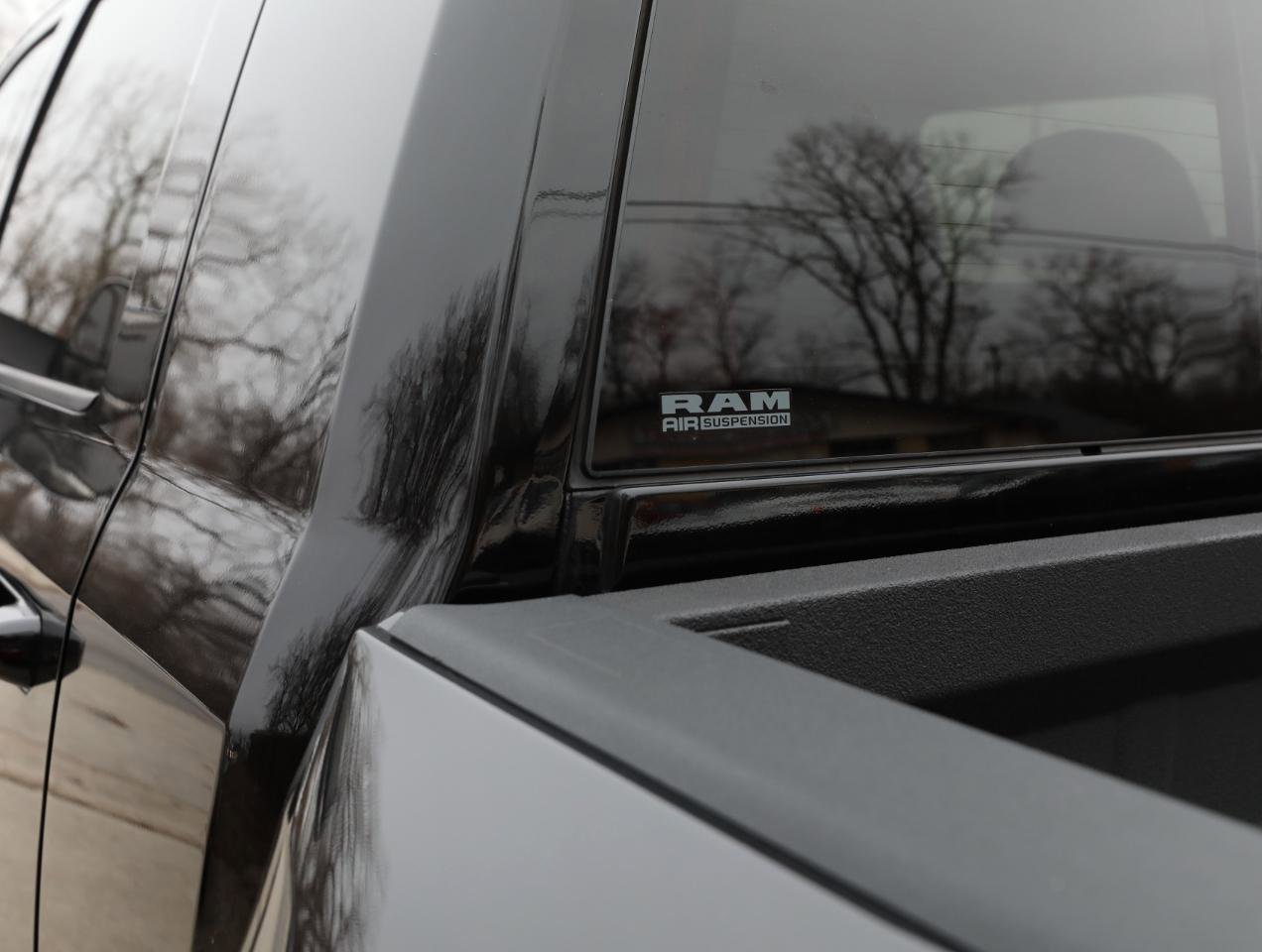 Used 2022 RAM 3500 Laramie AWD/4WD image 16