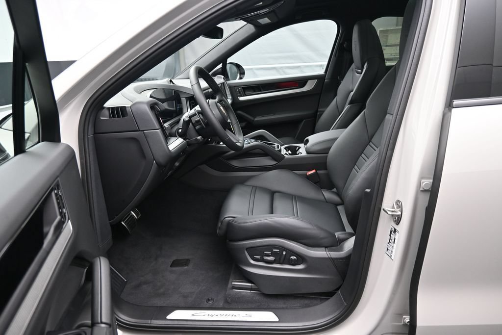 New 2026 Porsche Cayenne S AWD/4WD image 5