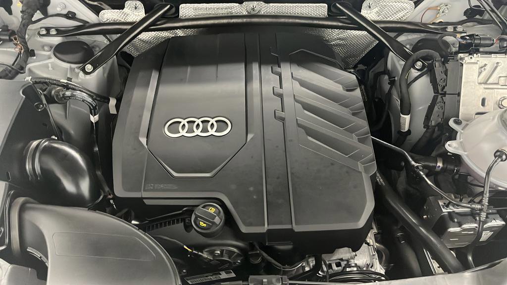 Used 2024 Audi Q5 2.0T Premium w/ Convenience Package image 38