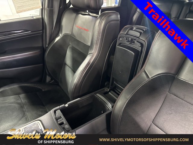 Used 2018 Jeep Grand Cherokee Trailhawk image 25