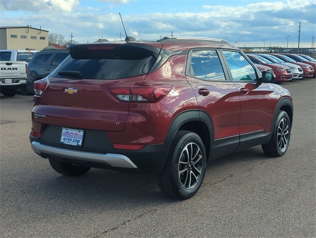 Used 2025 Chevrolet TrailBlazer LT image 3