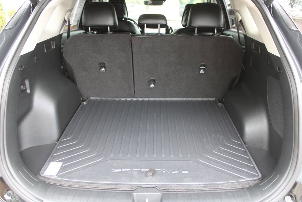 Used 2024 Kia Sportage SX image 10