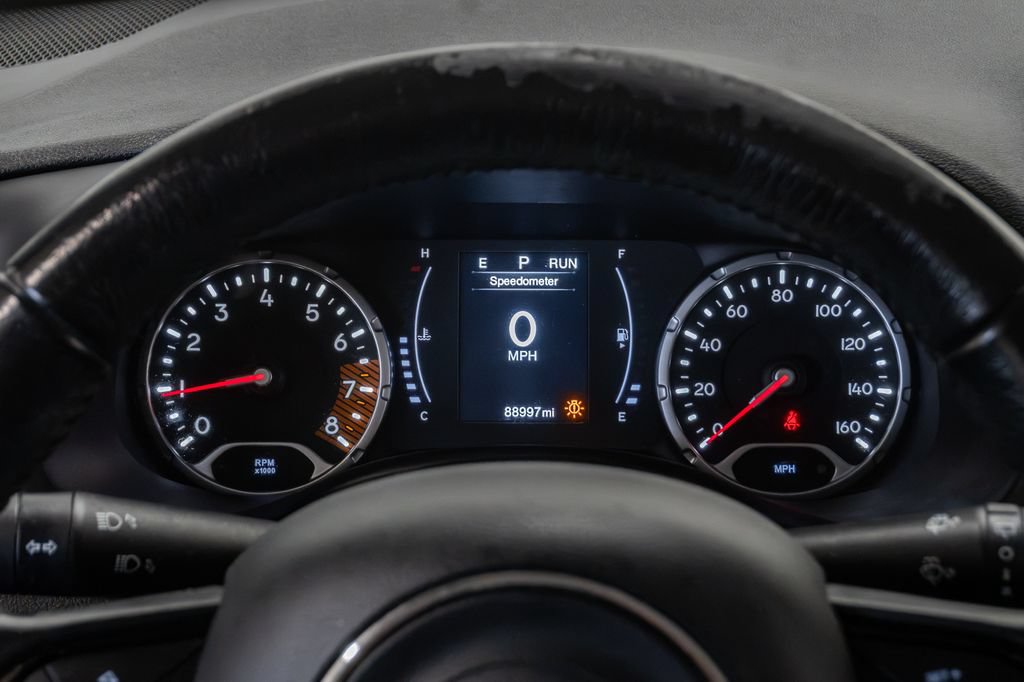 Used 2019 Jeep Renegade Altitude w/ Quick Order Package 2XM AWD/4WD image 14
