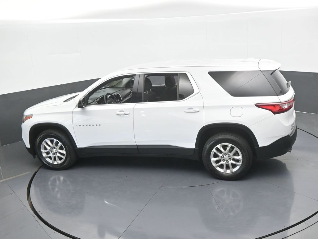 Used 2021 Chevrolet Traverse LS image 44